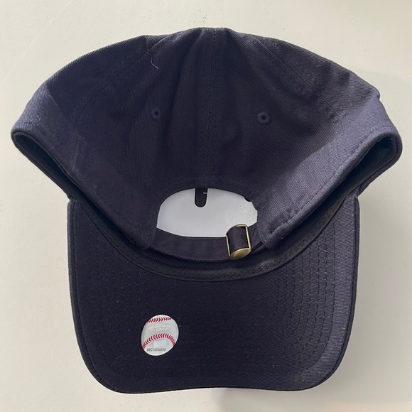 NY Yankees Champion Hat - Picture 3 of 4